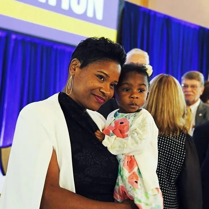 usw_-_local_8888_-_photo_-_national_swearing_in_-_roxy_with_daughter.jpg