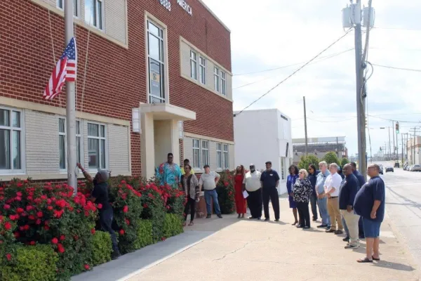 usw_-_local_8888_-_photo_-_workers_memorial_day_2019_-_flag_shot.jpg